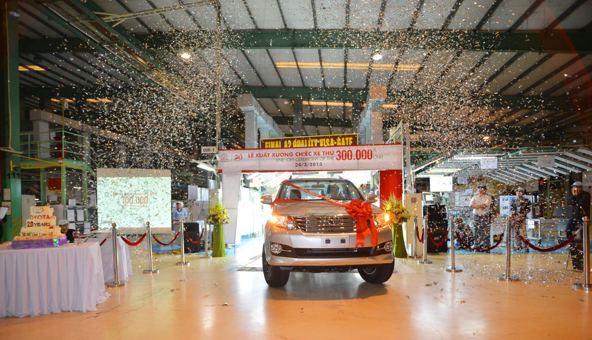 Lễ xuất xưởng chiếc xe thứ 300.000 tại nhà máy Toyota Motor Vietnam